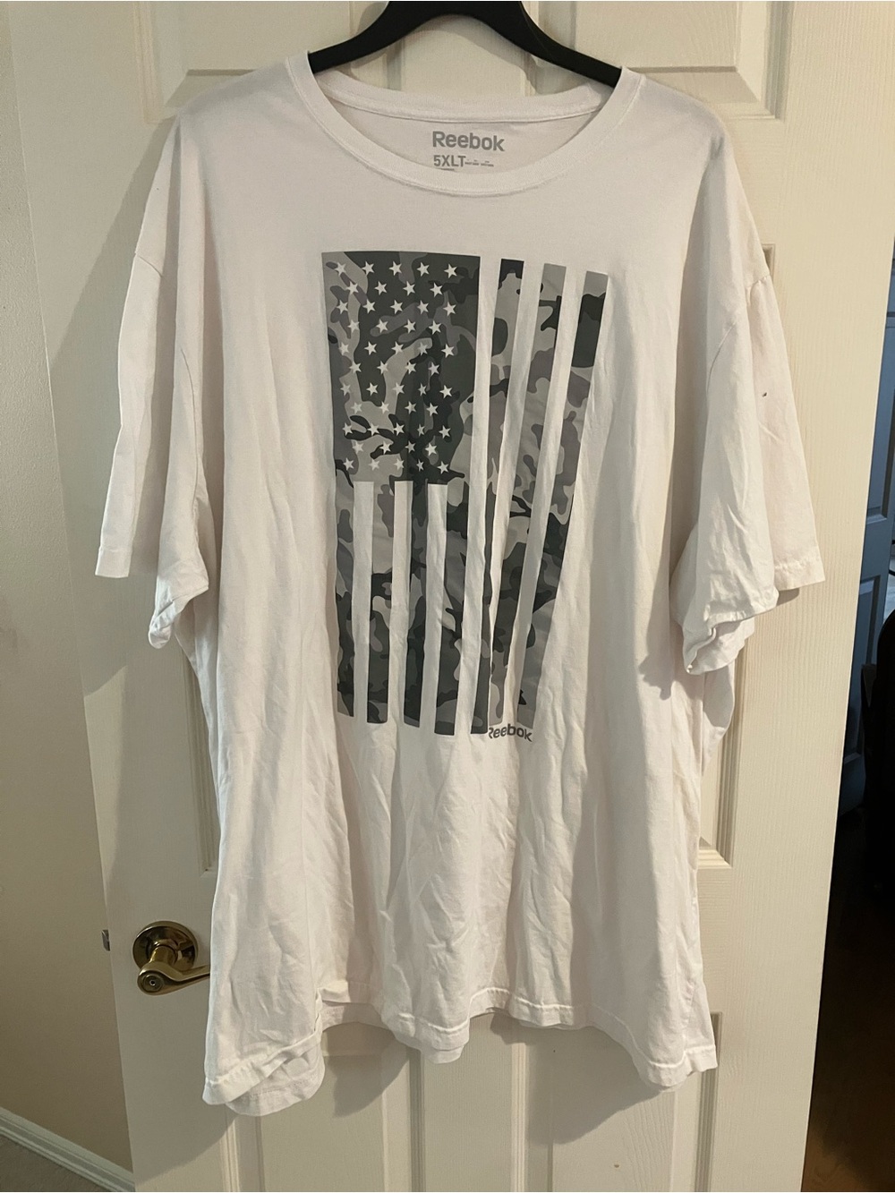 Reebok White Short-Sleeve Tee with Gray Camo Flag Graphic